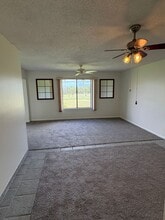 5463 SE Miles Grant Rd in Stuart, FL - Building Photo - Building Photo