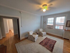 3010 Wisconsin Ave NW in Washington, DC - Building Photo - Building Photo