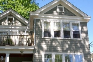 1179 Herschel Ave, Unit 1st floor in Cincinnati, OH - Building Photo