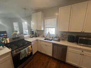337 Highland Ave, Unit 2 in Somerville, MA - Building Photo - Building Photo