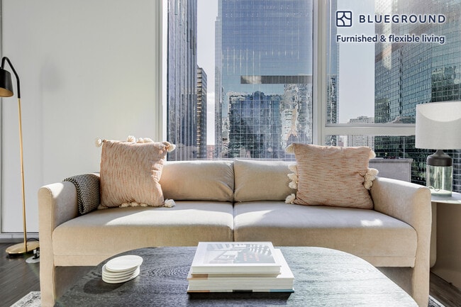 215 W Lake St in Chicago, IL - Building Photo - Building Photo