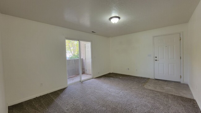 8083 N Ridge Loop E in Eagle Mountain, UT - Building Photo - Building Photo