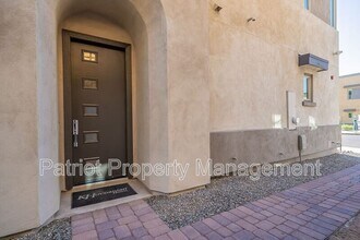 7500 E Via De Luna Dr in Scottsdale, AZ - Building Photo - Building Photo