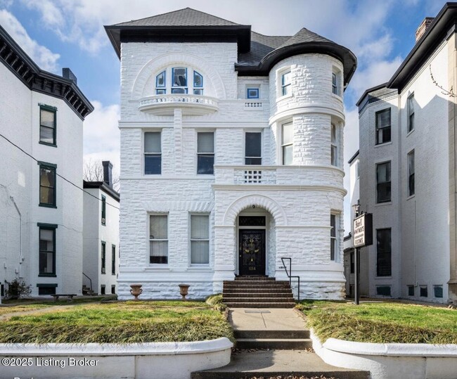 property at 1014 S 3rd St
