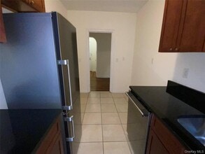 1 S Broadway in White Plains, NY - Building Photo - Building Photo