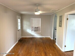 2261 Forbes St in Jacksonville, FL - Building Photo - Building Photo