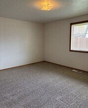 5131 Sycan Ct SE in Salem, OR - Building Photo - Building Photo