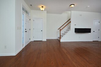 705 Keystone Park Dr in Morrisville, NC - Foto de edificio - Building Photo