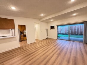 Valleyheart Terrace! in Studio City, CA - Foto de edificio - Interior Photo