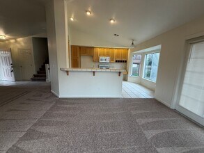 6500 Star Hawk Ct in Elk Grove, CA - Building Photo - Building Photo