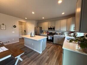 130 Sabin Way in Lochbuie, CO - Building Photo - Building Photo