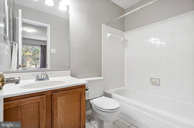 4770 Dorsey Hall Dr in Ellicott City, MD - Building Photo - Building Photo