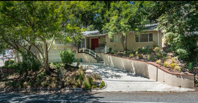 property at 3155 Linda Vista Rd