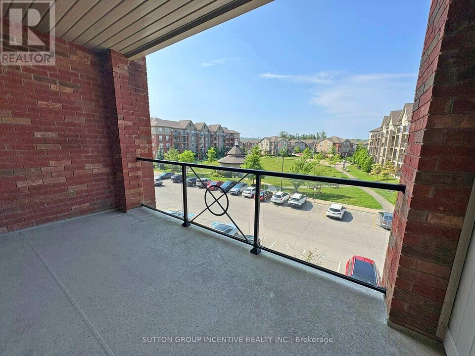43 Ferndale Dr S in Barrie, ON - Building Photo