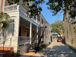 90 Drake St, Unit A in Charleston, SC - Building Photo - Building Photo