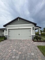1518 Brekey Wy in Zephyrhills, FL - Building Photo
