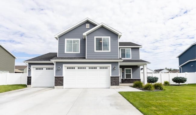 property at 2152 Summerfield Ln