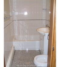 13 Worcester St, Unit 2 in Boston, MA - Building Photo - Building Photo