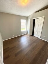 15823 Ridgecroft Rd in Houston, TX - Foto de edificio - Building Photo