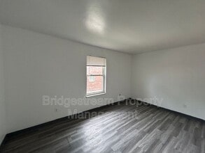 227 Gilbert Ave in Fairborn, OH - Building Photo - Building Photo