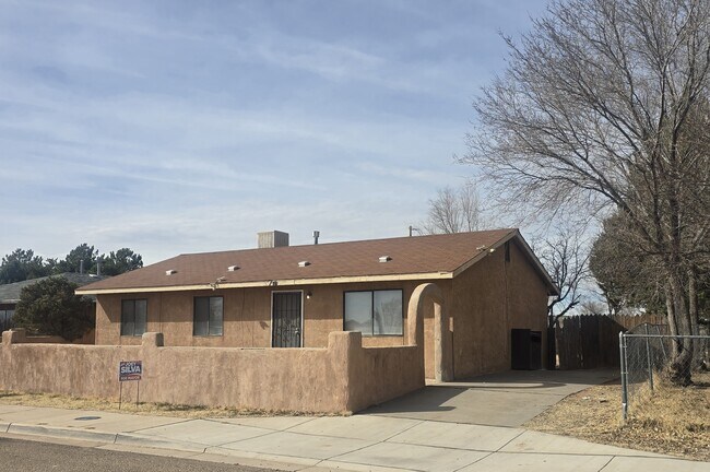 409 River Rd in Santa Rosa, NM - Building Photo - Building Photo