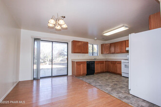 3172 N Truwood Dr in Prescott Valley, AZ - Foto de edificio - Building Photo