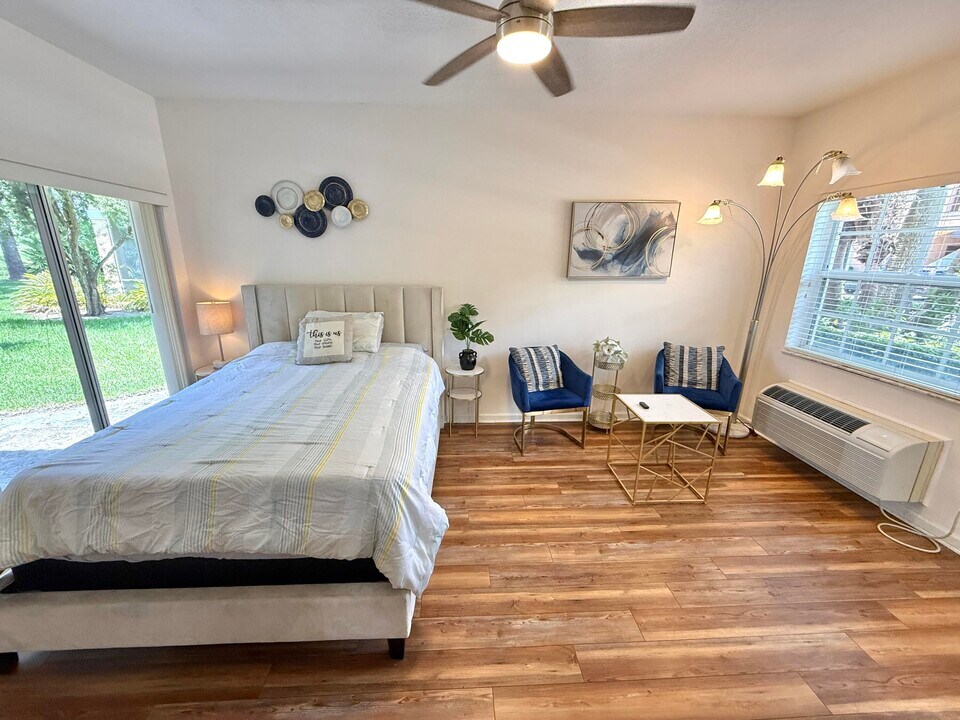 8316 Mulligan Cir in Port St. Lucie, FL - Building Photo
