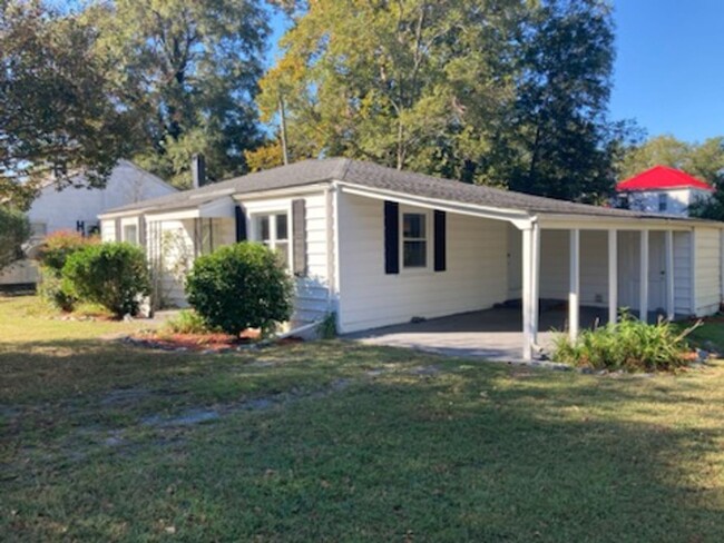 208 3rd St in Hookerton, NC - Building Photo - Building Photo