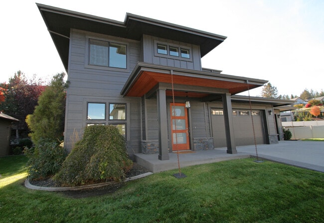 property at 713 W Willapa Ave