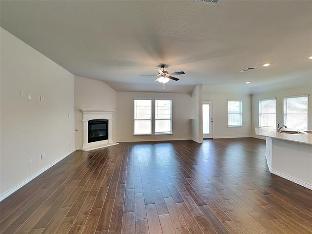 2907 Brady Starr Dr in Aubrey, TX - Building Photo - Building Photo