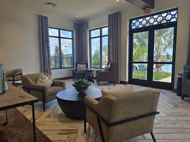 1734 Foreman Rd in Eagle Lake, FL - Foto de edificio - Building Photo