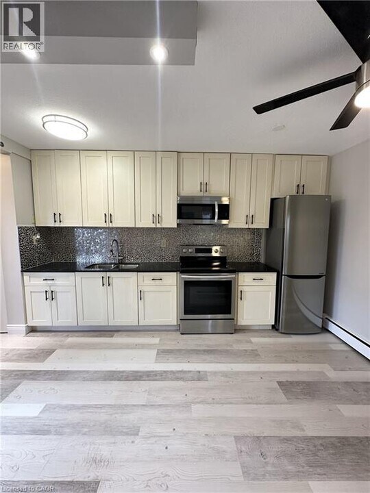 50 Hilda Ave in Hamilton, ON - Building Photo