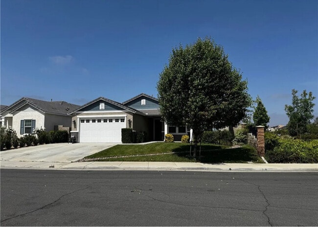 31827 Ives Ct in Menifee, CA - Building Photo - Building Photo