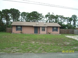 4910 Greenhill St in Cocoa, FL - Building Photo