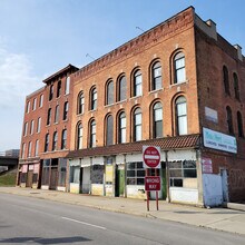 The Buffalo Palace Apartments in Buffalo, NY - Foto de edificio - Building Photo