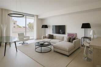 9200 Wilshire Blvd in Beverly Hills, CA - Building Photo - Building Photo