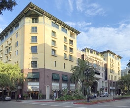 The Dudley Apartments in San Jose, CA - Foto de edificio - Building Photo
