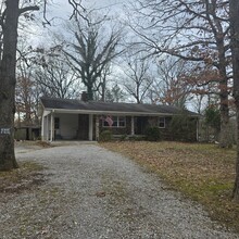 208 Violet St in Batesville, AR - Building Photo - Building Photo