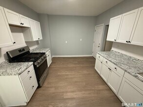 51 Gilbert St in West Haven, CT - Building Photo - Building Photo