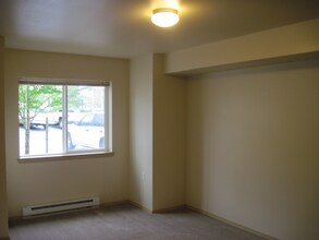 Creekside Villas 516 in Bellingham, WA - Building Photo - Interior Photo