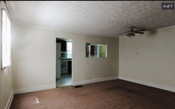1714 W Adams St in Muncie, IN - Building Photo - Building Photo