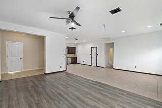 217 Trailside Ln in Bastrop, TX - Building Photo - Building Photo