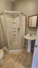 201 N Ellwood Ave, Unit B in Baltimore, MD - Building Photo - Building Photo