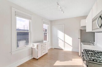 5815 Ellsworth, Unit 1 in Pittsburgh, PA - Building Photo - Building Photo