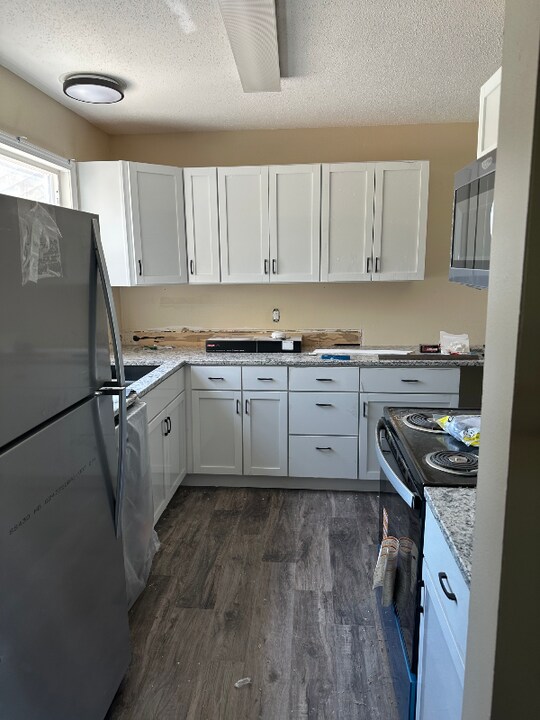 2131 Quail Creek Dr in Lawrence, KS - Building Photo