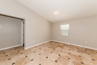 3506 65th Ave Cir E in Sarasota, FL - Building Photo - Building Photo