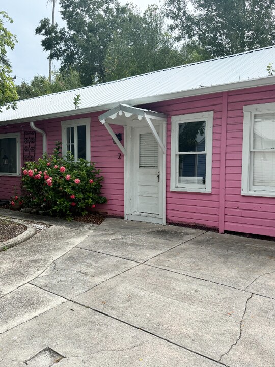 1606 Hough St in Ft. Myers, FL - Building Photo