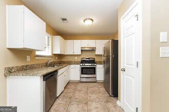 3785 Waldrop Hills Dr in Decatur, GA - Building Photo - Building Photo