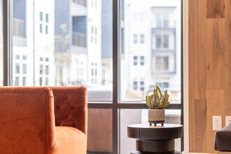 Innsbrook Square in Glen Allen, VA - Building Photo - Interior Photo