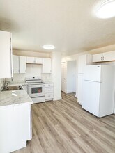 5699 S Copper City Dr in Kearns, UT - Building Photo - Building Photo